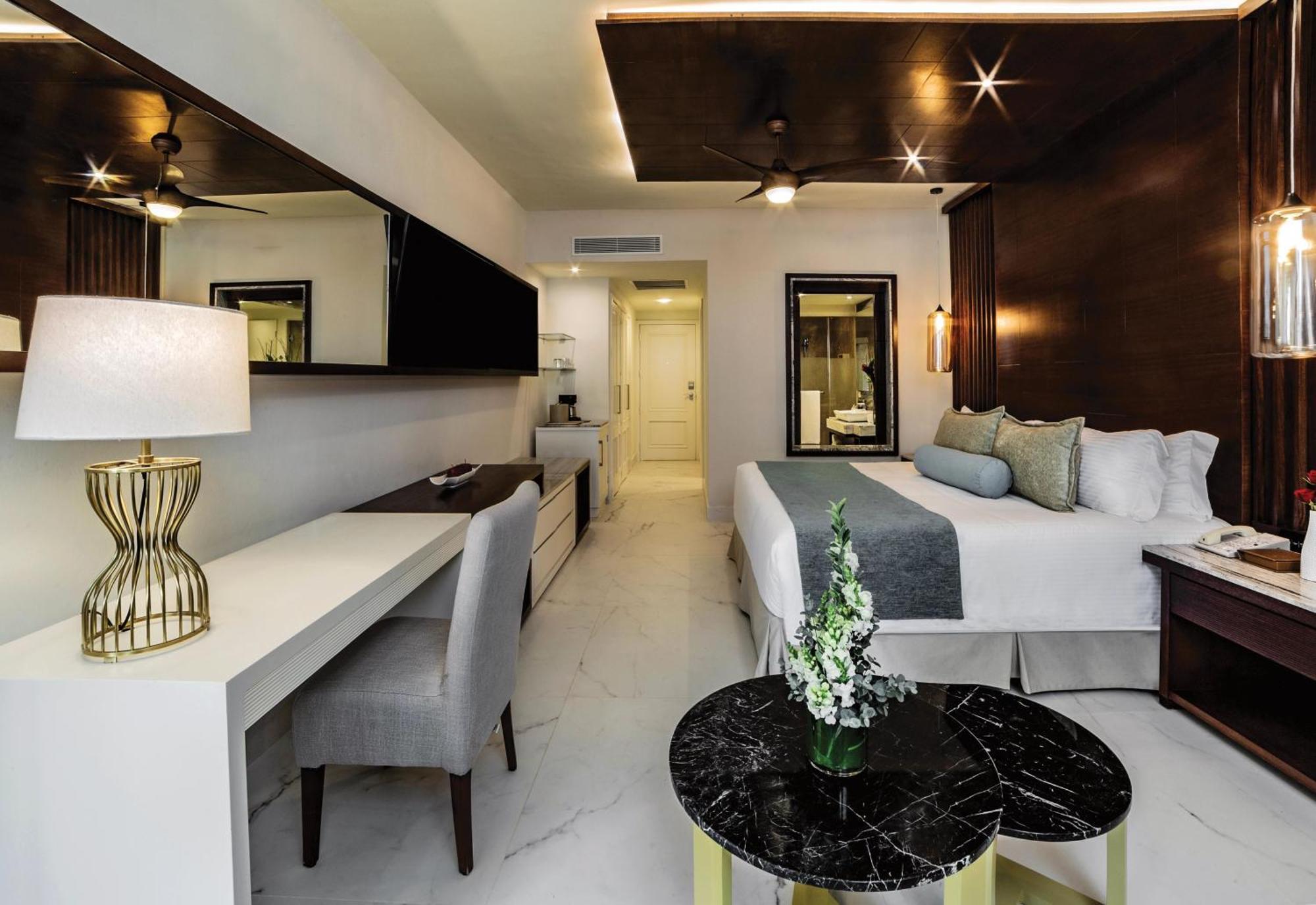 Secrets Royal Beach Punta Cana (Adults Only) Екстериор снимка